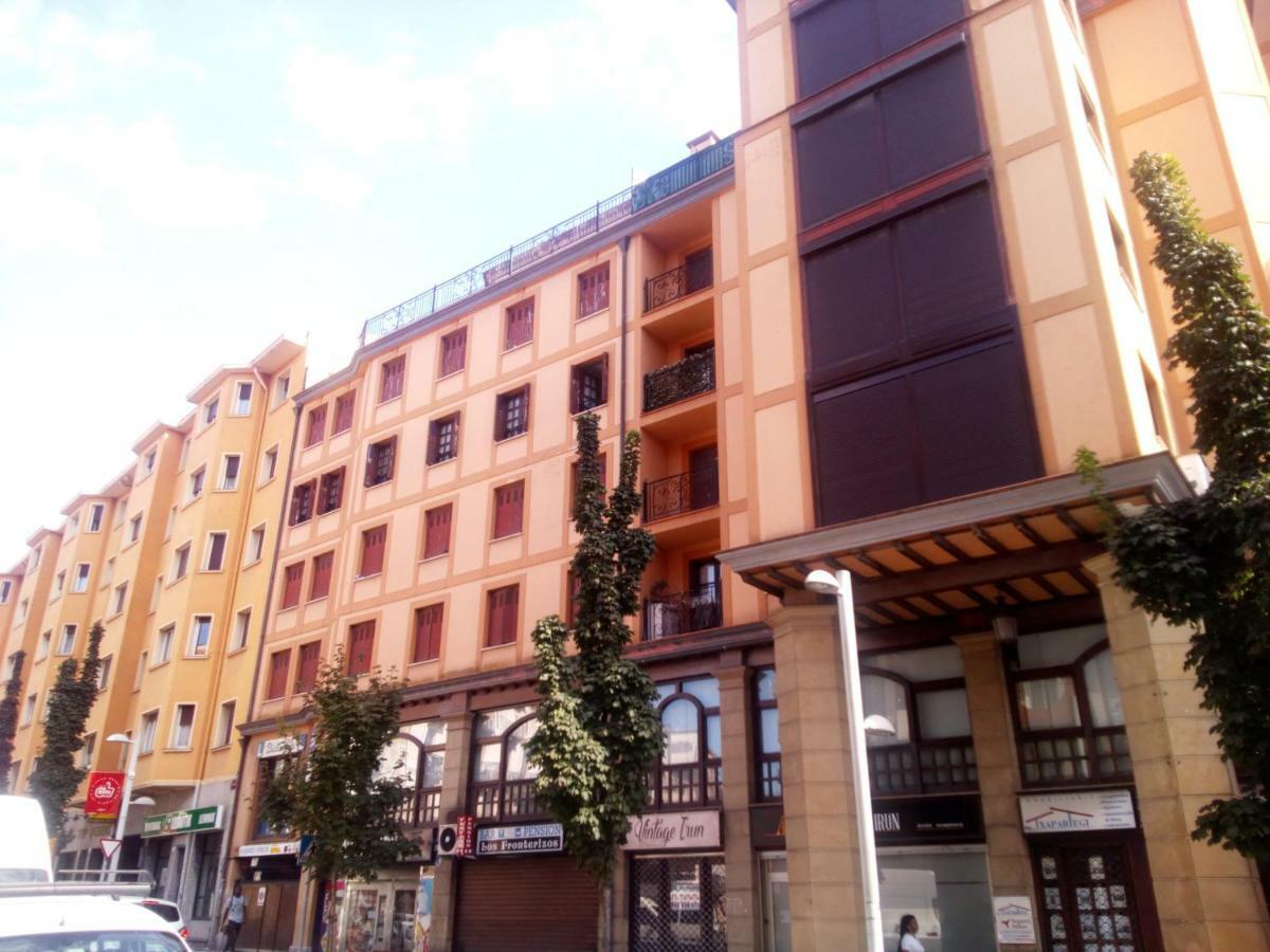 Los Fronterizos Otel Irun Dış mekan fotoğraf