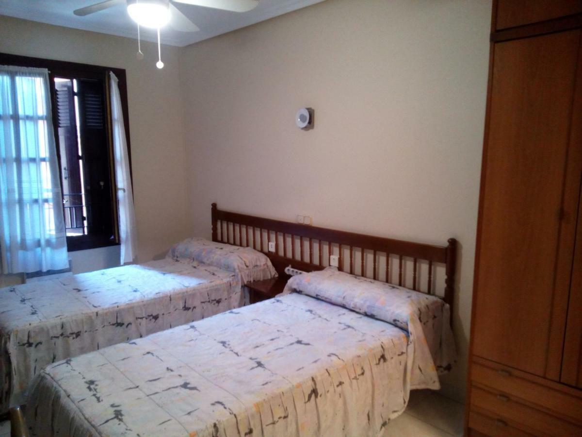 Los Fronterizos Otel Irun Oda fotoğraf